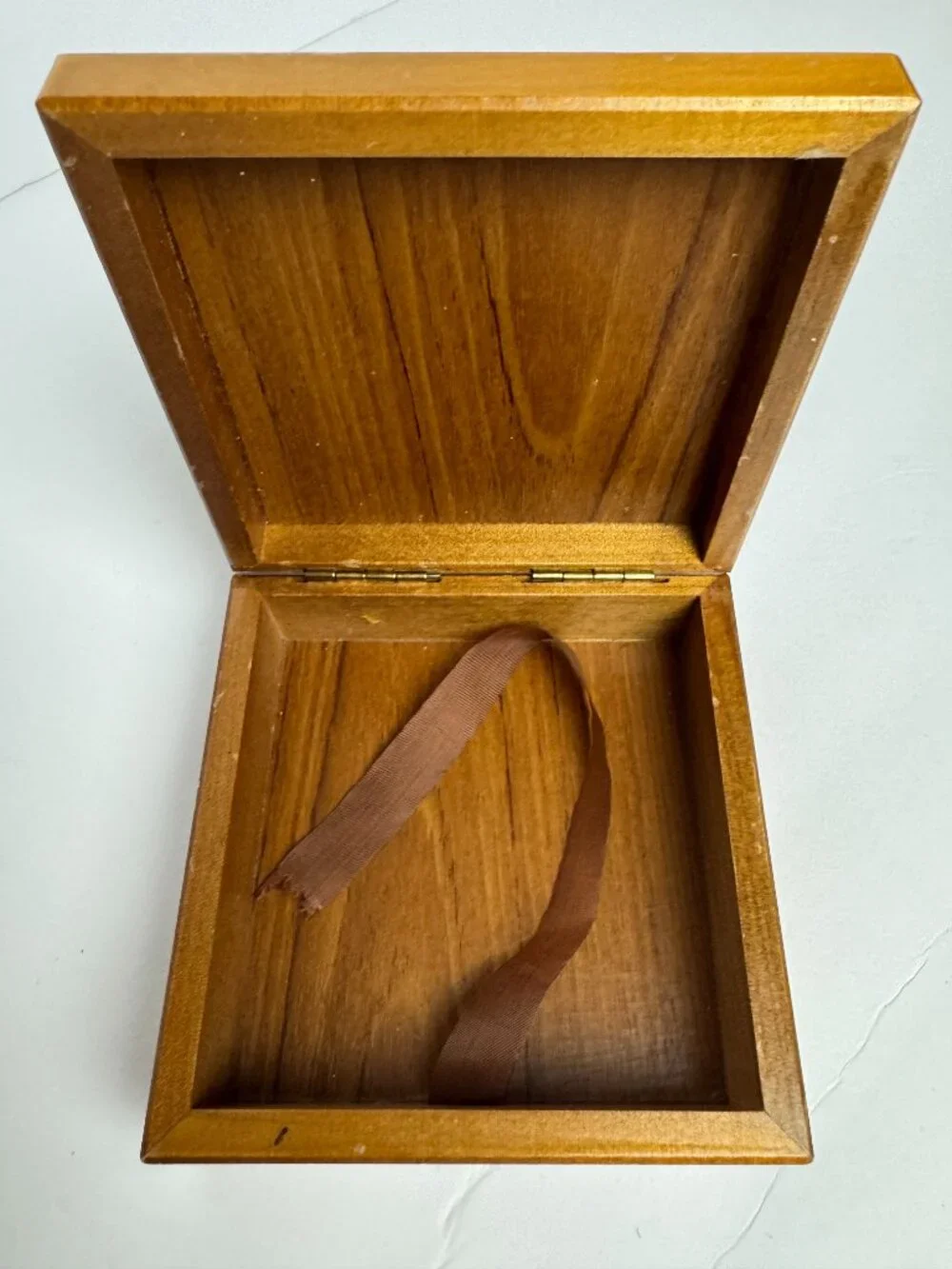 Vintage Chinese Wooden Jewelry Trinket Box White Goose Red Polygonum